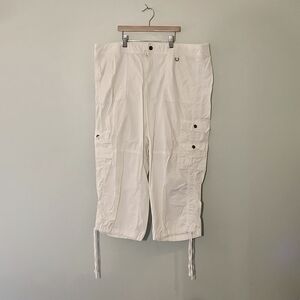 Apt.9 White Utility Capri Size 16